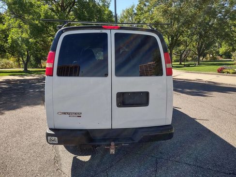 Used 2014 Chevrolet Express 1500 LS image 9