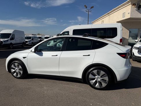 Used 2021 Tesla Model Y Long Range AWD/4WD image 9