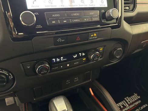Used 2024 Nissan Frontier PRO-4X w/ Off-Road Protection Package image 18