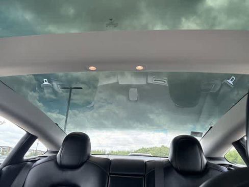 Used 2021 Tesla Model 3 Standard Range image 22