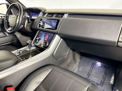 Used 2019 Land Rover Range Rover Sport HSE image 37