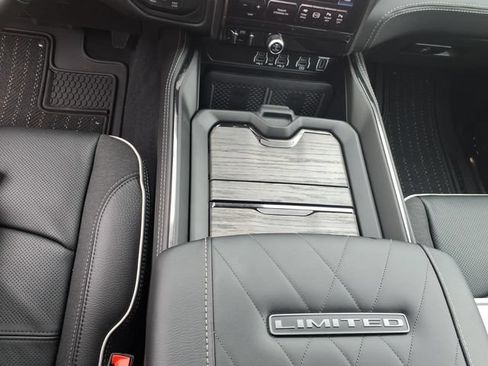 New 2026 RAM 2500 Limited AWD/4WD image 15