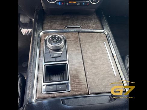 Used 2019 Ford Expedition Limited w/ Texas Edition Package RWD image 16