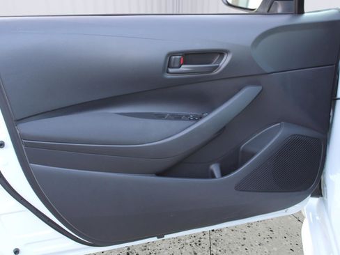 Certified 2024 Toyota Corolla LE image 40