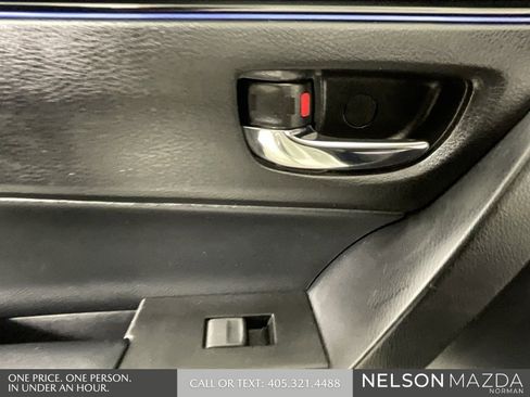 Used 2019 Toyota Corolla SE image 23