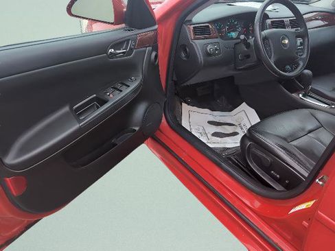 Used 2009 Chevrolet Impala LTZ image 7