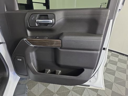 Used 2021 Chevrolet Silverado 1500 RST image 44