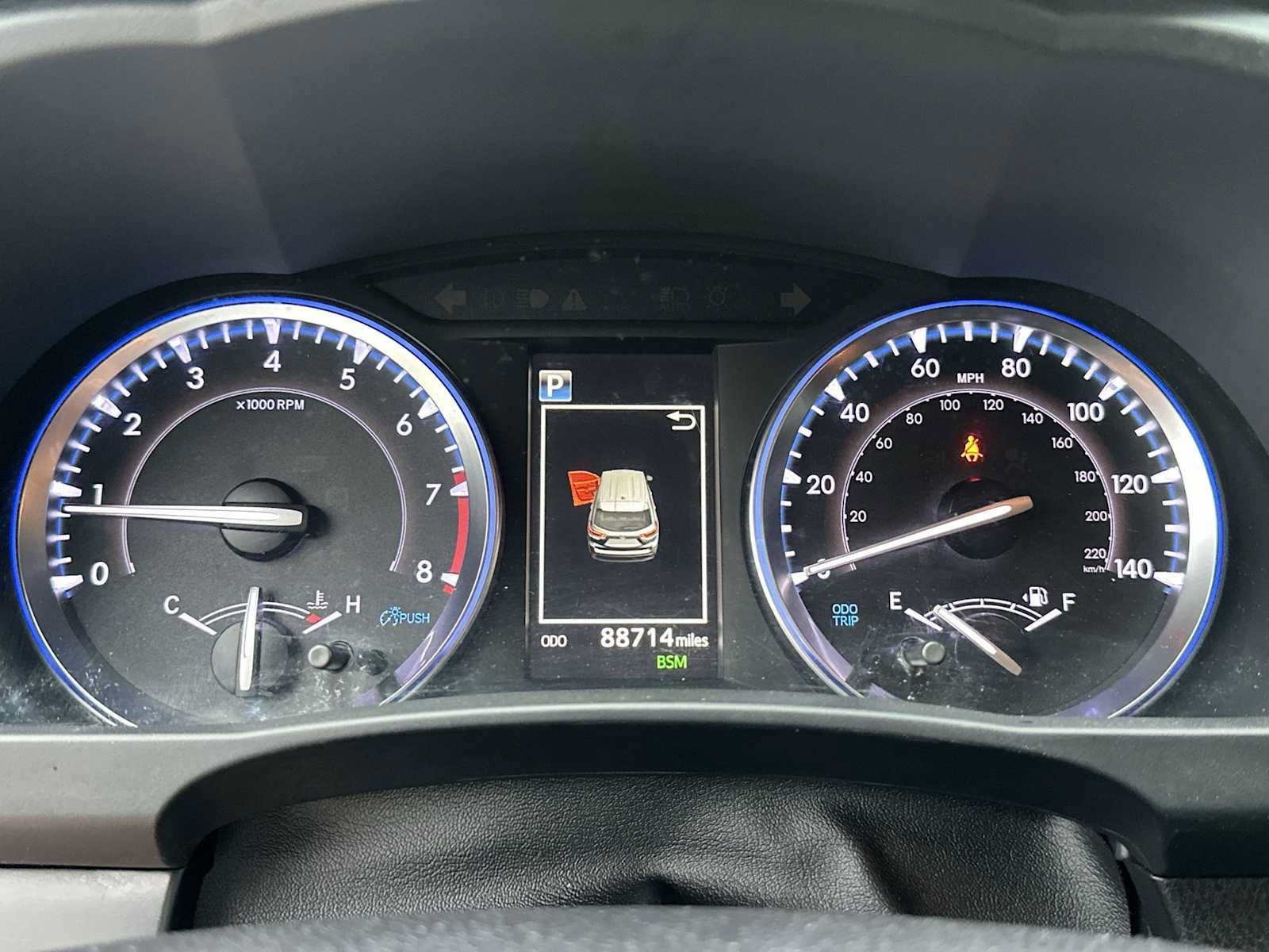 Used 2019 Toyota Highlander XLE FWD image 24