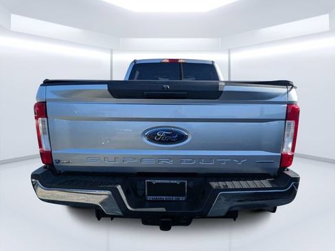 Used 2019 Ford F250 XLT AWD/4WD image 4
