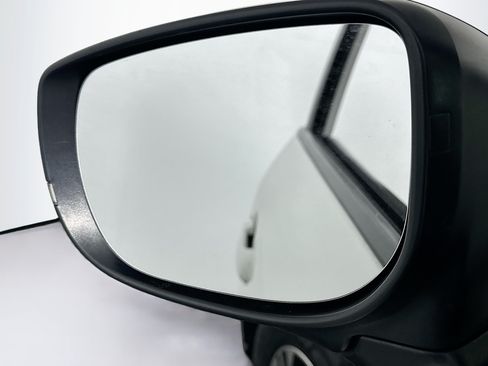 Used 2024 Subaru Crosstrek 2.0i Premium AWD/4WD image 16