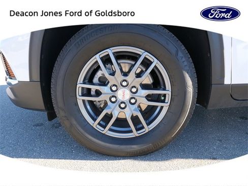 Used 2025 GMC Acadia Elevation image 13