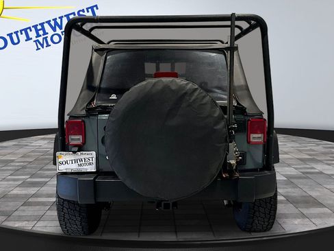Used 2014 Jeep Wrangler Unlimited Sahara w/ Connectivity Group AWD/4WD image 6