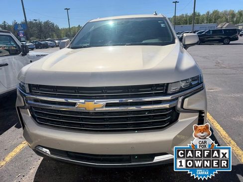Used 2024 Chevrolet Tahoe LT w/ Luxury Package AWD/4WD image 2