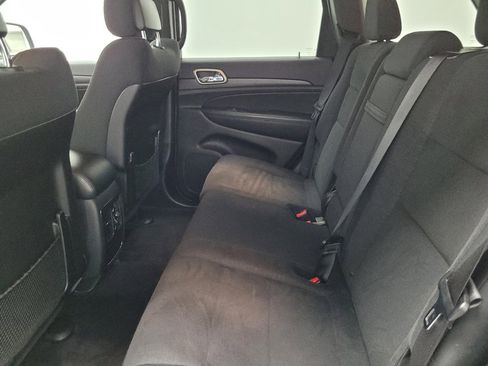 Used 2017 Jeep Grand Cherokee Laredo w/ Quick Order Package 2BE image 18