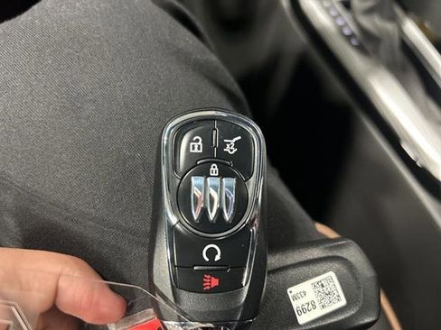 New 2025 Buick Envista Avenir image 39