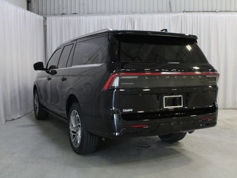 New 2027 Lincoln Navigator L Reserve AWD/4WD image 23