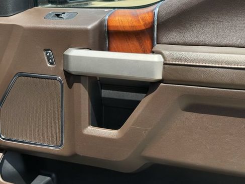 Used 2019 Ford F150 King Ranch w/ Equipment Group 601A Luxury AWD/4WD image 30