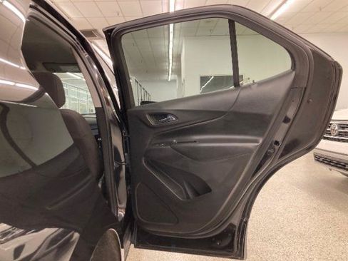 Used 2020 Chevrolet Equinox LT AWD/4WD image 32