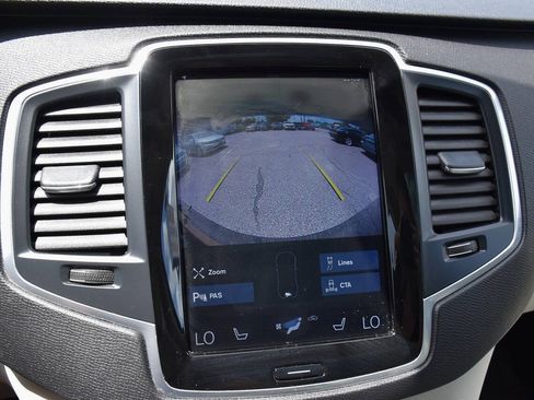 Used 2019 Volvo XC90 T5 Momentum FWD image 24