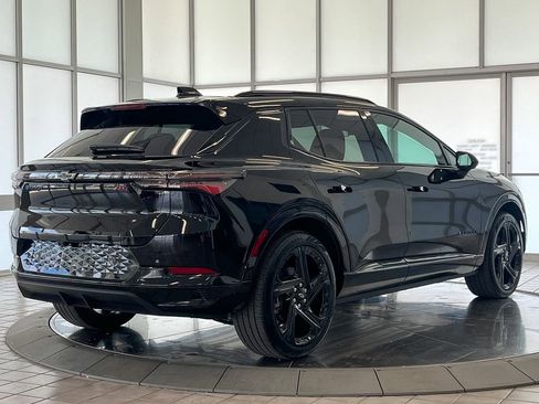 Certified 2024 Chevrolet Equinox EV RS image 9