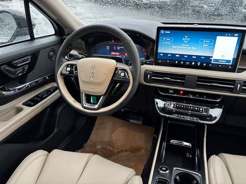 New 2026 Lincoln Corsair Grand Touring AWD/4WD image 31
