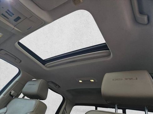 Used 2015 GMC Sierra 2500 Denali w/ Duramax Plus Package image 17