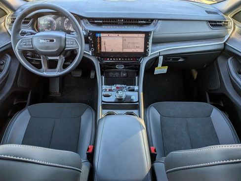 New 2026 Jeep Grand Cherokee Laredo image 16