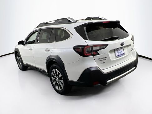 Used 2023 Subaru Outback Touring AWD/4WD image 7