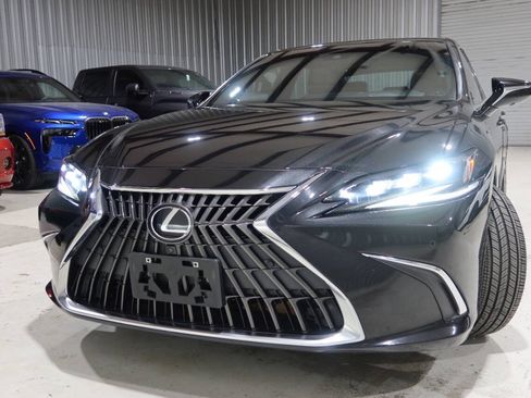 Used 2022 Lexus ES 350 Ultra Luxury w/ Accessory Package 2 FWD image 45