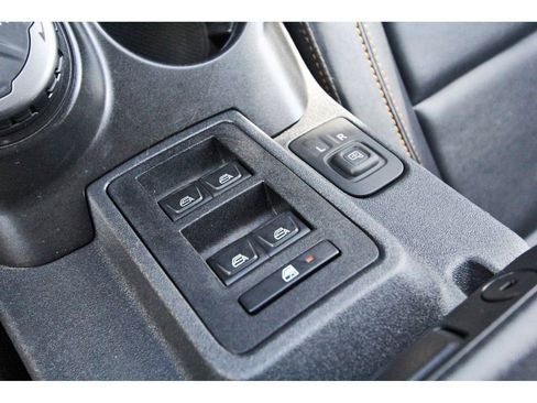 Used 2022 Ford Bronco Badlands w/ Sasquatch Package image 25