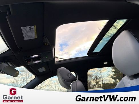 New 2026 Volkswagen Tiguan SE R-Line image 15