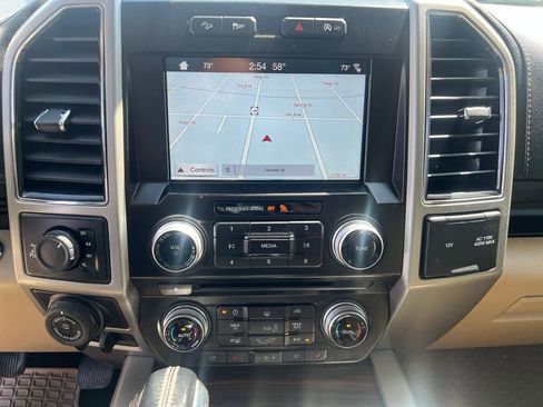 Used 2017 Ford F150 Lariat w/ Equipment Group 502A Luxury AWD/4WD image 21