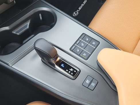 Used 2025 Lexus UX 300h FWD image 25