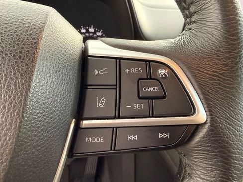Used 2023 Toyota Sienna XLE w/ XLE Plus Package AWD/4WD image 20