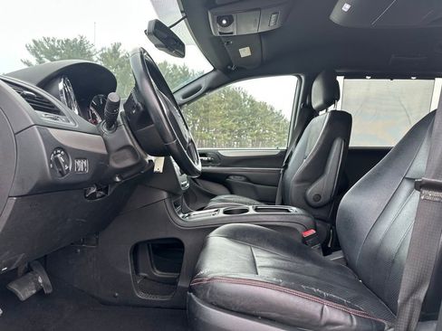 Used 2018 Dodge Grand Caravan GT image 15