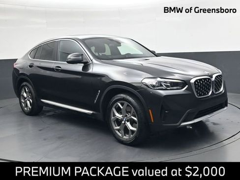 Used 2025 BMW X4 xDrive30i AWD/4WD image 1