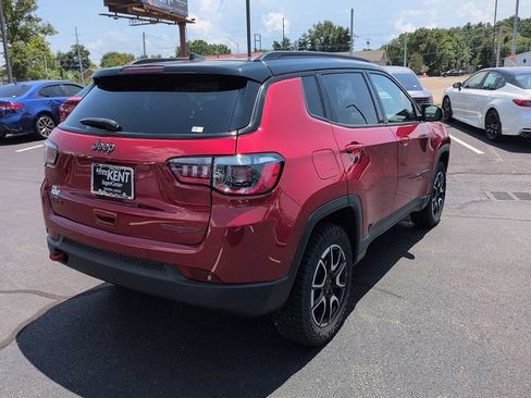 Used 2025 Jeep Compass Trailhawk AWD/4WD image 7