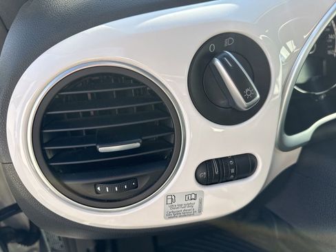 Used 2013 Volkswagen Beetle TDI image 16