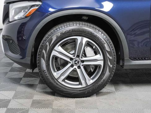 Used 2018 Mercedes-Benz GLC 300 4MATIC image 32