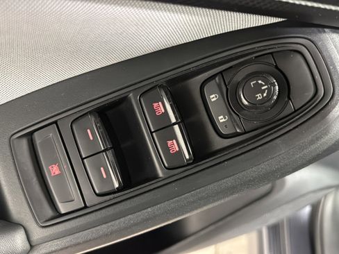 Used 2018 Subaru Crosstrek 2.0i Premium image 15