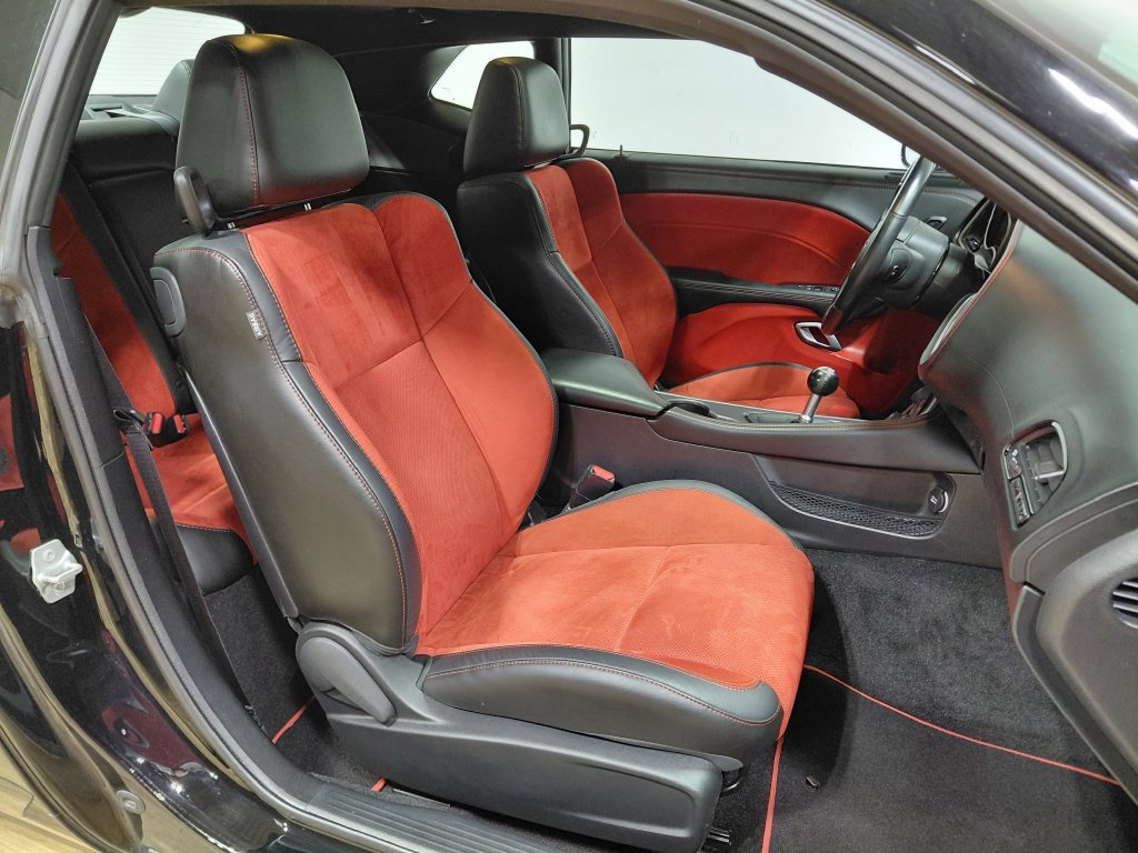 Certified 2022 Dodge Challenger R/T w/ Plus Package RWD image 33