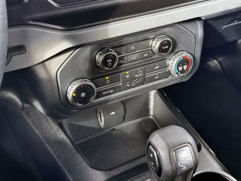 Used 2022 Ford Bronco Base image 28