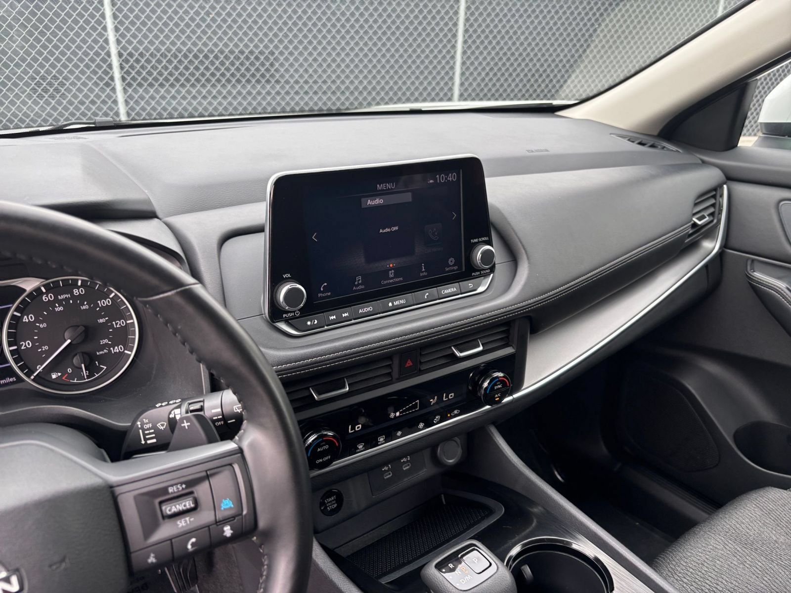 Used 2025 Nissan Rogue SV FWD image 16