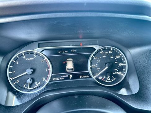 Used 2023 Nissan Rogue SV image 10