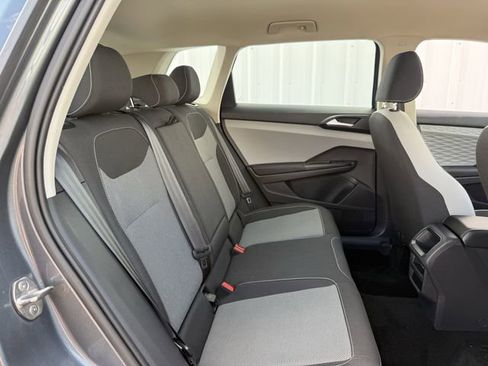 Used 2022 Volkswagen Taos S image 30