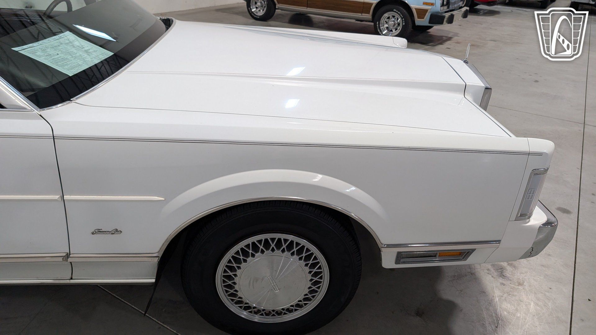 Used 1988 Lincoln Town Car RWD image 38