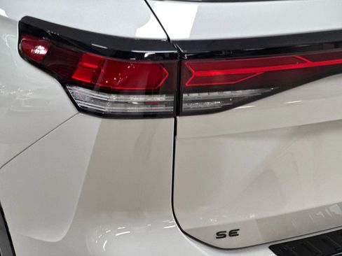 New 2026 Volkswagen Tiguan SE R-Line AWD/4WD image 25