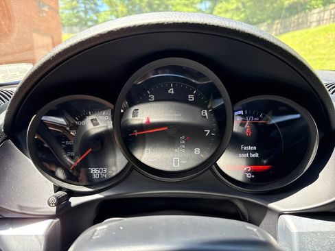 Used 2017 Porsche 718 Cayman RWD image 15