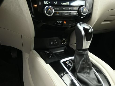 Used 2020 Nissan Rogue Sport SL w/ Premium Package FWD image 17