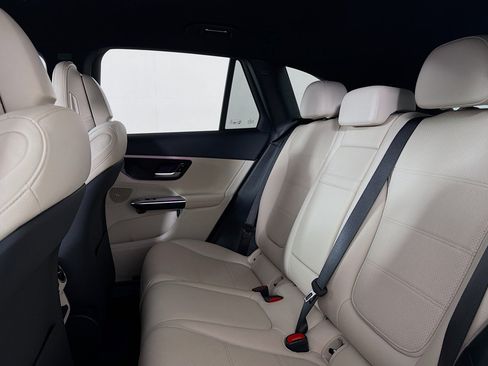 Certified 2026 Mercedes-Benz GLC 300 image 9